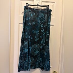 Jones Wear Black and Blue Floral A-Line Skirt